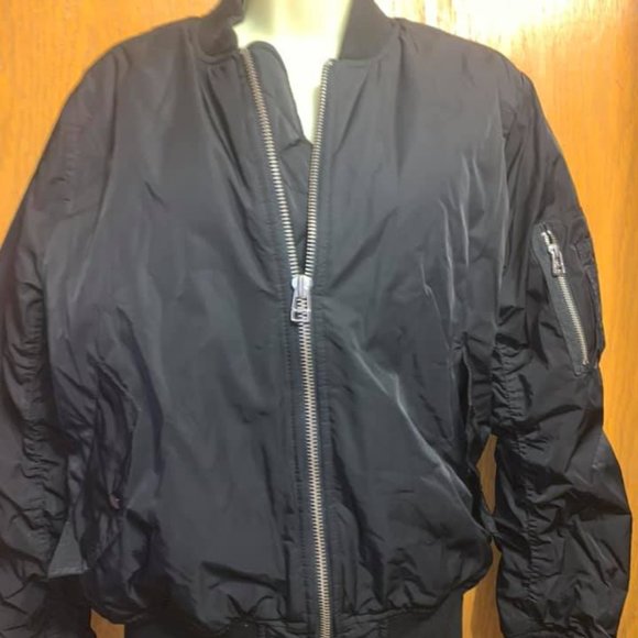 Aritzia Black TNA Bomber Jacket - Picture 2 of 2